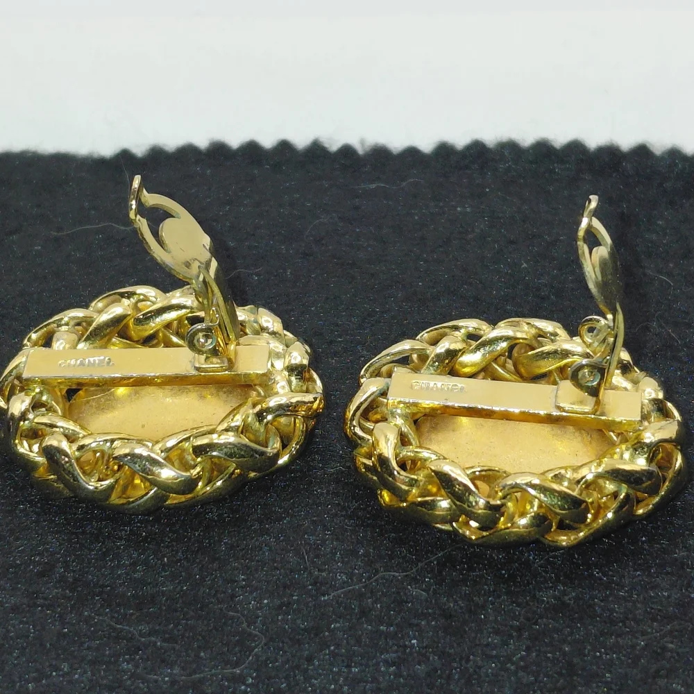 CHANEL vintage gold